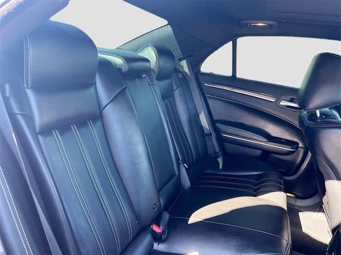 Used 2022 Chrysler 300 S image 27