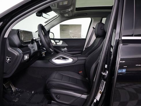 New 2026 Mercedes-Benz GLS 450 4MATIC image 5