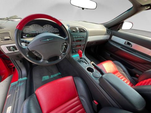 Used 2002 Ford Thunderbird image 12