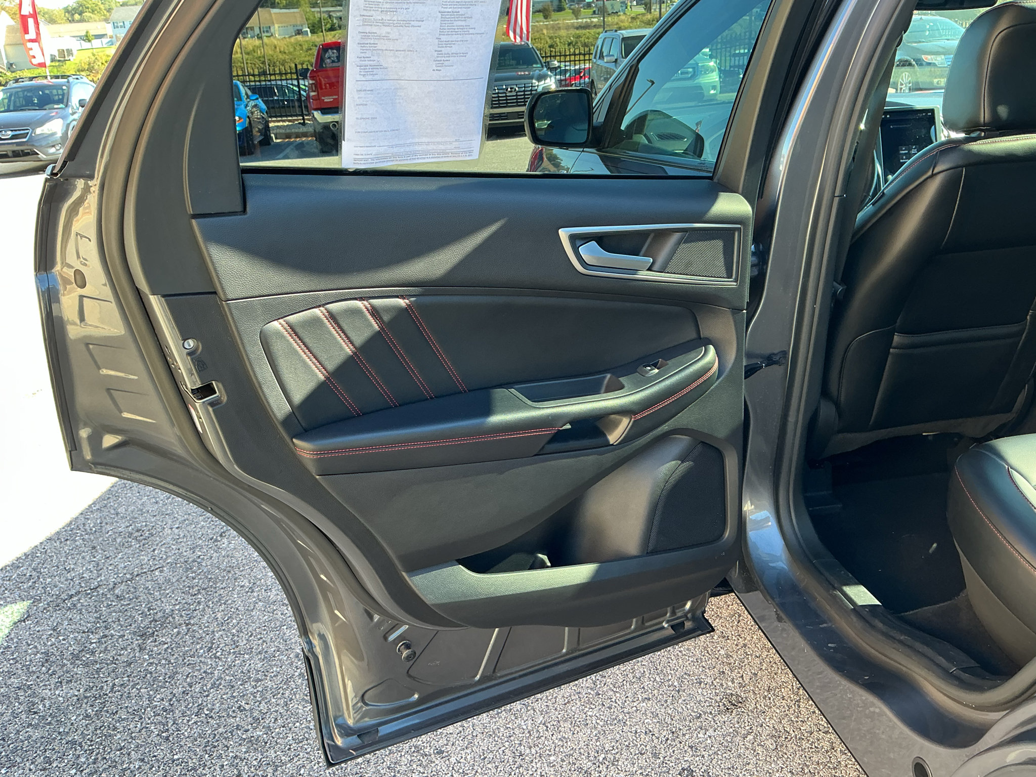 Used 2021 Ford Edge ST-Line AWD/4WD image 22