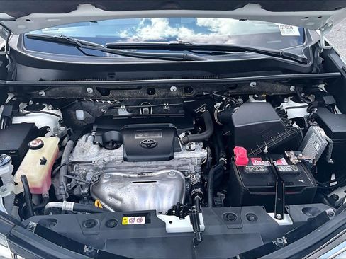 Used 2018 Toyota RAV4 XLE image 32