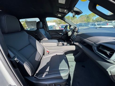 New 2026 Chevrolet Silverado EV LT w/ Plus Package image 15