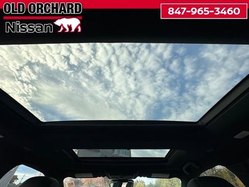 Used 2023 Nissan Maxima SR w/ Sport Mat Group image 15