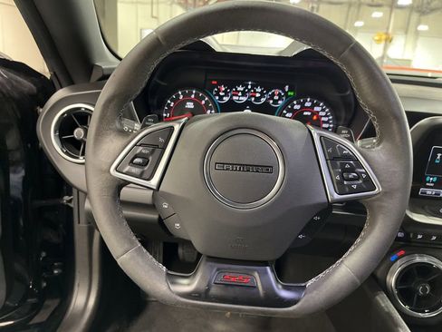 Used 2018 Chevrolet Camaro SS image 39