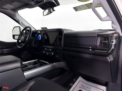 Used 2023 Ford F250 Lariat w/ Lariat Ultimate Package image 32