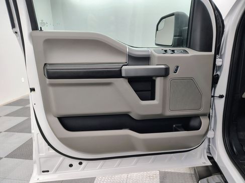 Used 2019 Ford F150 XLT w/ XTR Package image 25