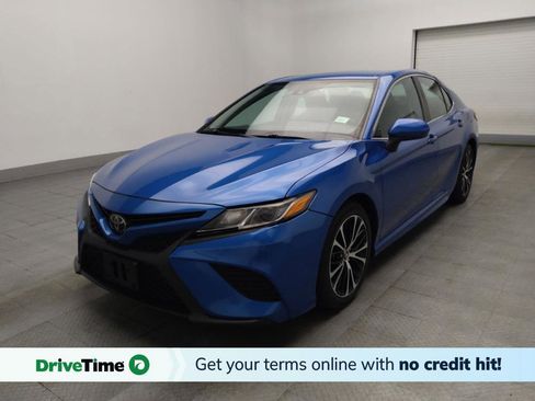 Used 2019 Toyota Camry SE FWD image 1