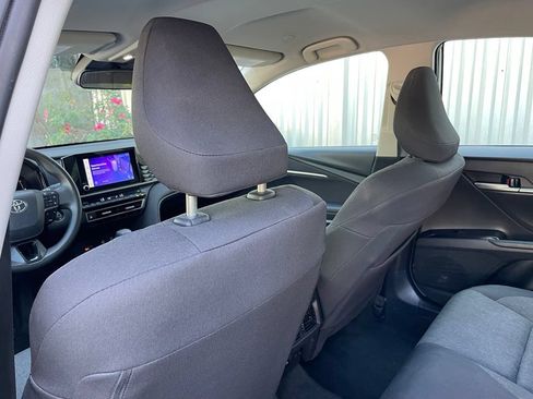 Used 2025 Toyota Camry LE FWD image 26