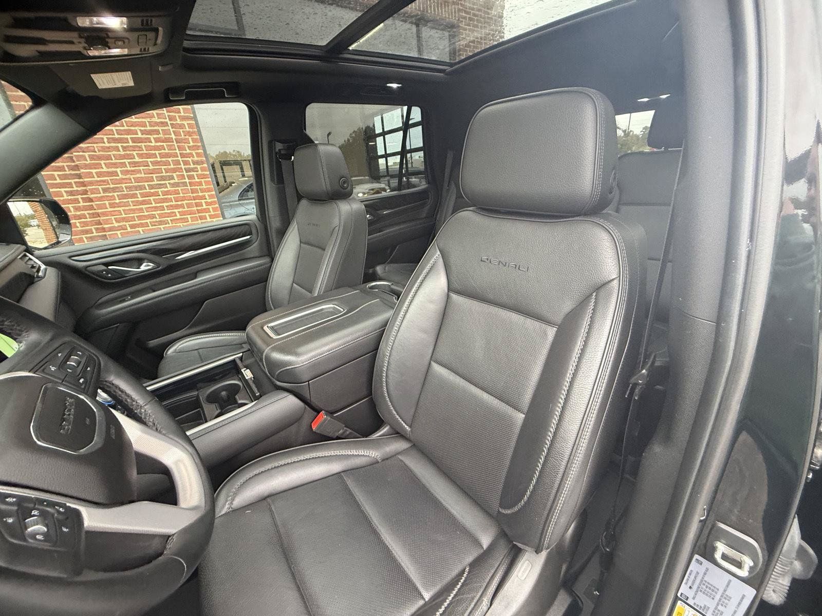 Used 2023 GMC Yukon Denali AWD/4WD image 23