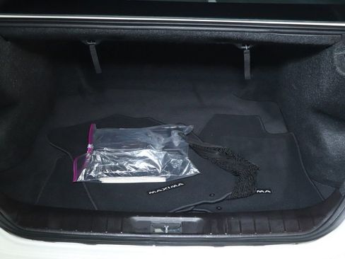 Used 2018 Nissan Maxima Platinum image 30