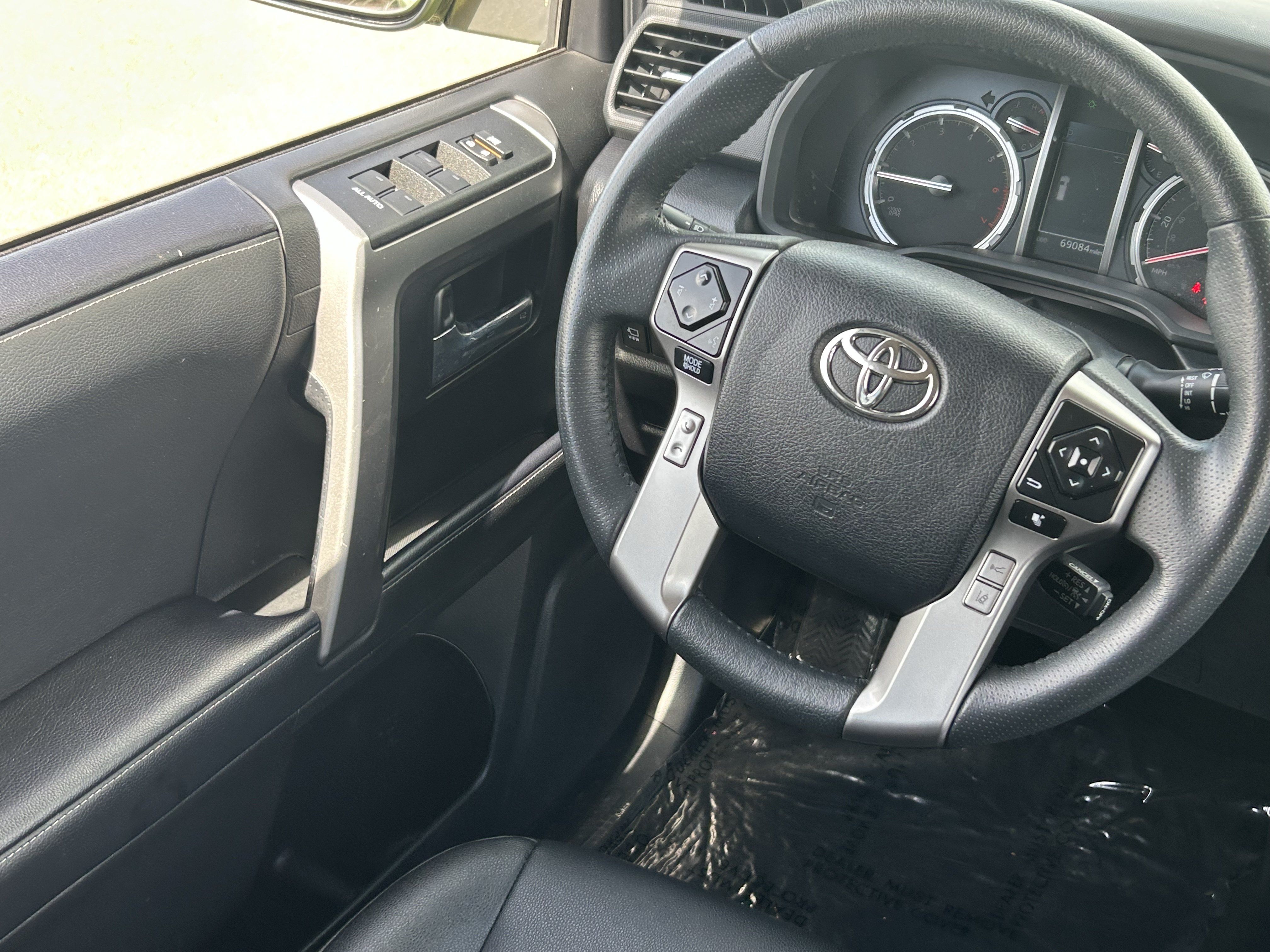 Used 2023 Toyota 4Runner TRD Sport w/ Technology Package AWD/4WD image 17