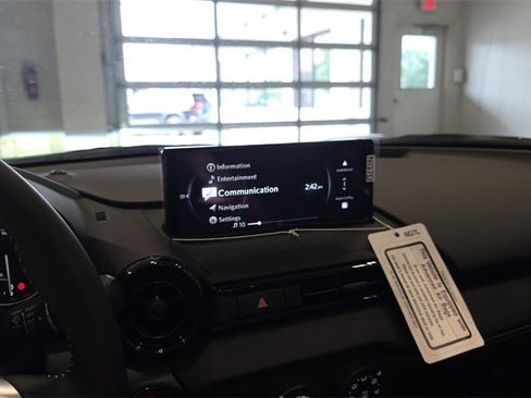 New 2025 MAZDA MX-5 Miata Club image 15