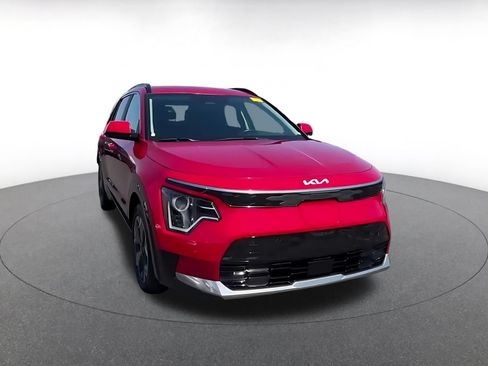 Used 2023 Kia Niro Wind FWD image 3