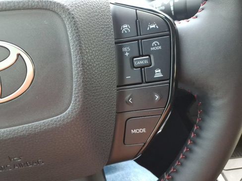 Used 2023 Toyota Prius Prime Premium FWD image 26