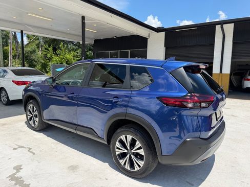 Used 2023 Nissan Rogue SV FWD image 3