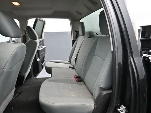 Used 2018 RAM 2500 Tradesman w/ Chrome Appearance Group image 11