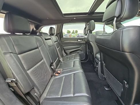 Used 2019 Jeep Grand Cherokee High Altitude AWD/4WD image 18
