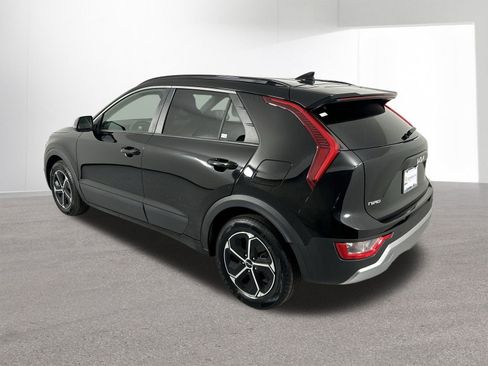 Used 2023 Kia Niro EX image 31