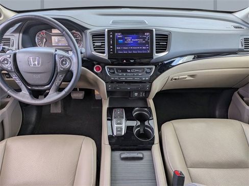 Used 2017 Honda Pilot Elite image 18