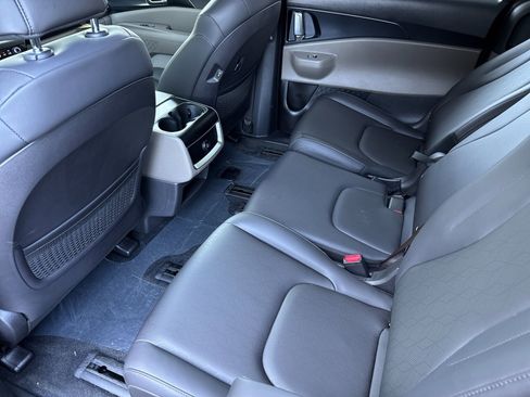 New 2026 Kia Carnival LXS image 12