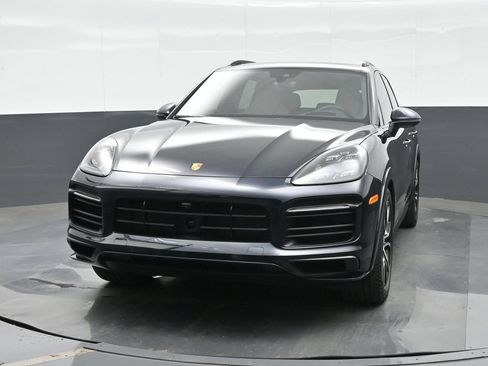 Certified 2023 Porsche Cayenne GTS AWD/4WD image 12