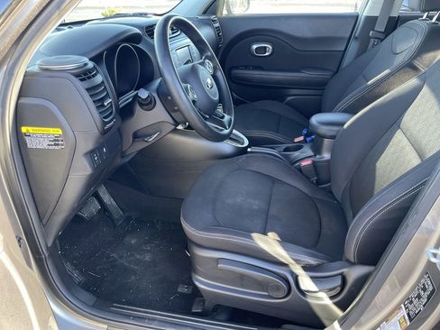 Used 2019 Kia Soul image 7