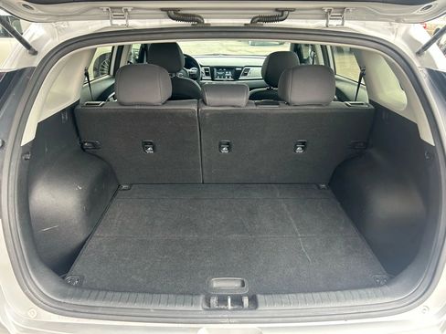Used 2019 Kia Niro LX image 19