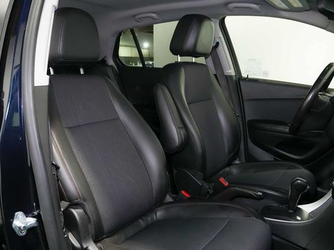 Used 2022 Chevrolet Trax LT w/ Driver Confidence Package AWD/4WD image 25