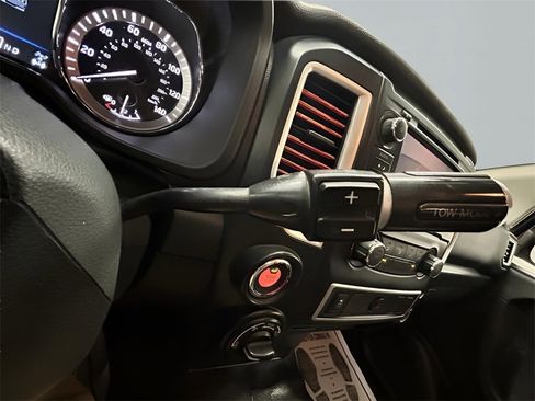 Used 2019 Nissan Titan S w/ S Utility Package image 13