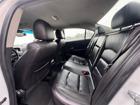 Used 2013 Chevrolet Cruze LT image 14