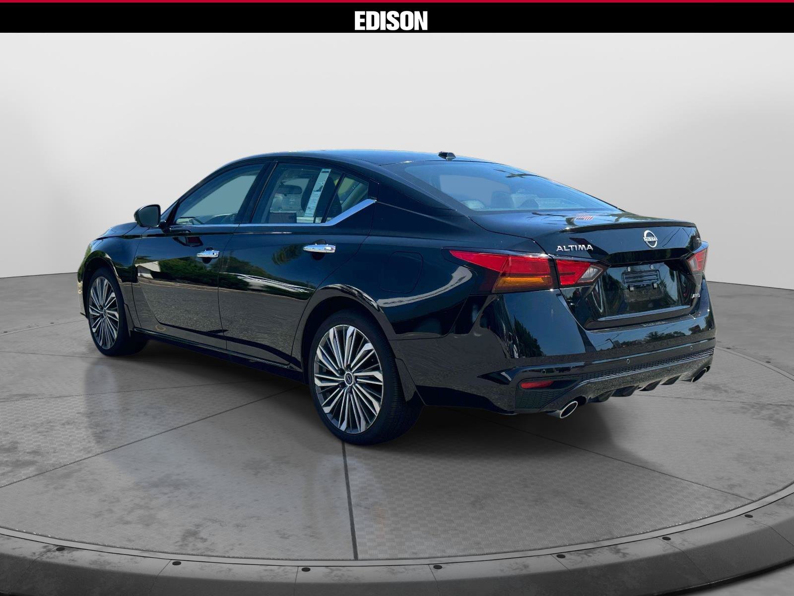 Used 2025 Nissan Altima 2.5 SL AWD/4WD image 5