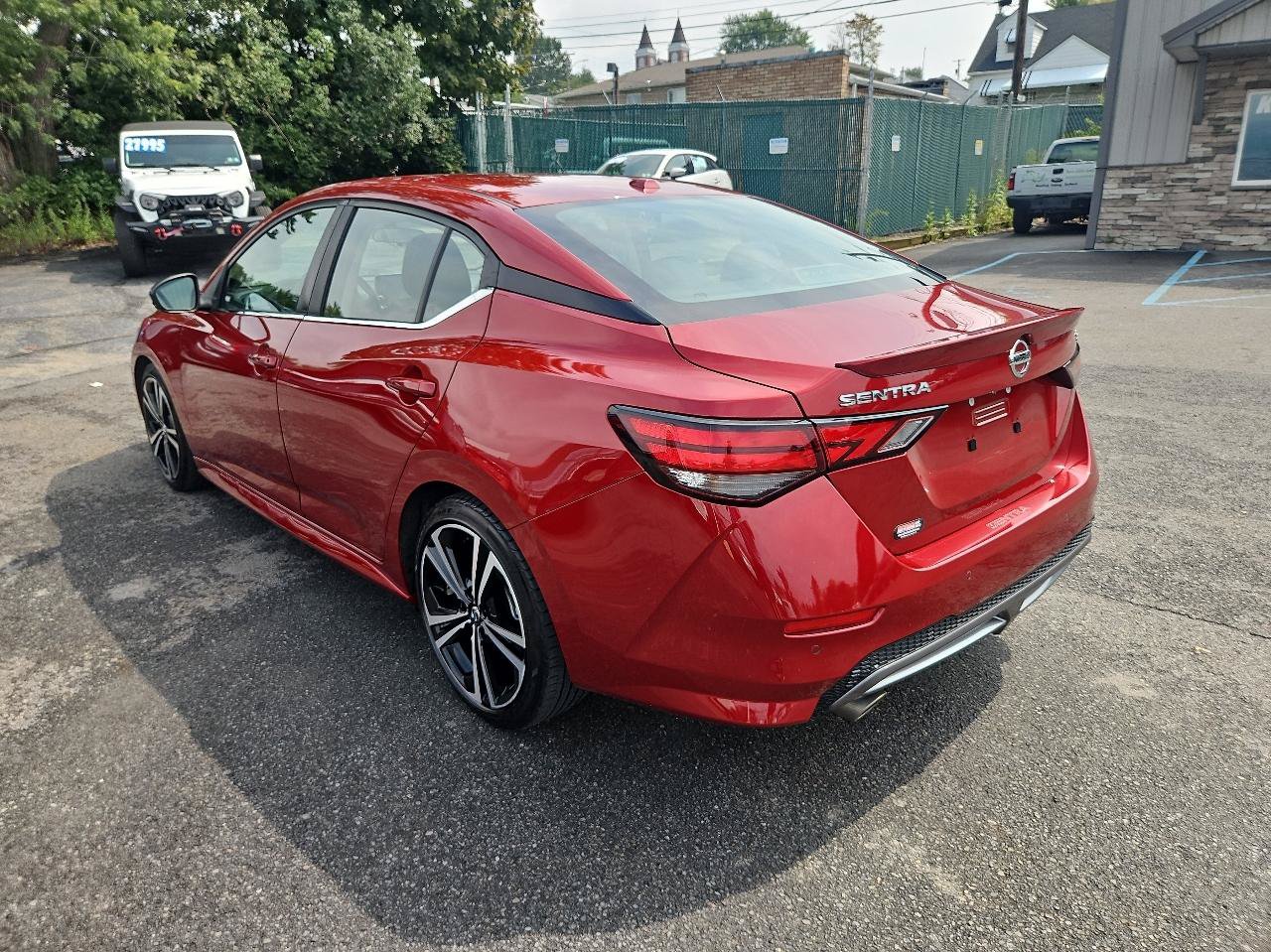 Used 2023 Nissan Sentra SR FWD image 5