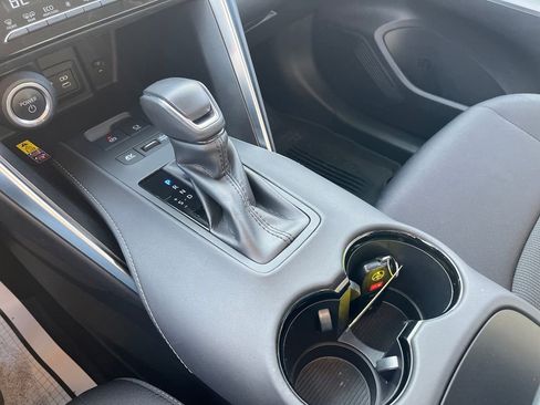 Used 2023 Toyota Venza LE image 23