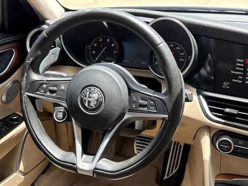 Used 2018 Alfa Romeo Giulia Ti w/ Quick Order Package 22X Lusso AWD/4WD image 12
