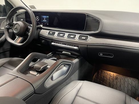 Used 2026 Mercedes-Benz GLS 450 4MATIC image 27