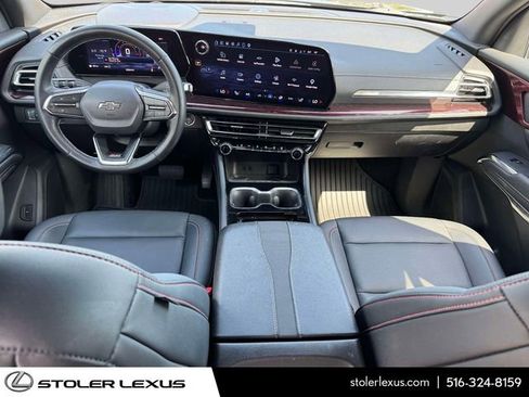 Used 2025 Chevrolet Traverse Z71 AWD/4WD image 19