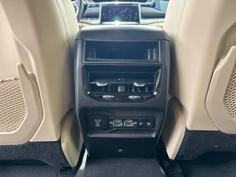 Used 2022 Jeep Grand Cherokee Limited 4xe AWD/4WD image 7