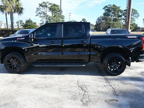 Used 2019 Chevrolet Silverado 1500 LT Trail Boss image 2