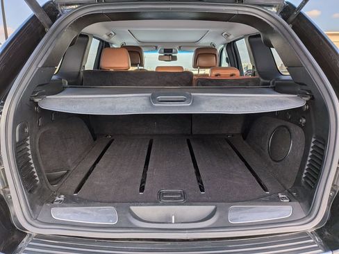 Used 2013 Jeep Grand Cherokee Overland w/ Advance Technology Group image 27