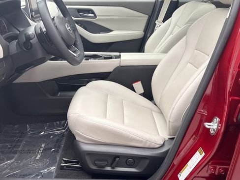 Used 2023 Nissan Rogue SL AWD/4WD image 11