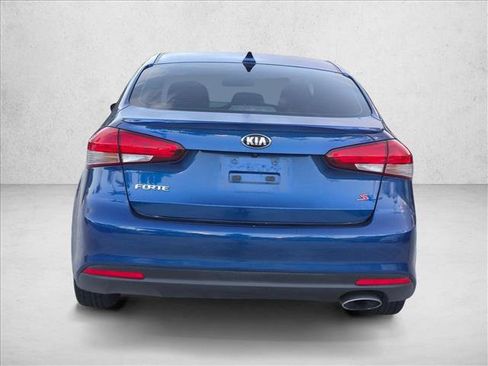 Used 2018 Kia Forte S FWD image 6