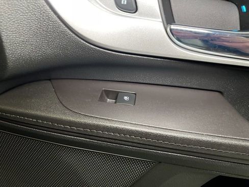 Used 2017 Chevrolet Equinox Premier w/ Enhanced Convenience Package image 66