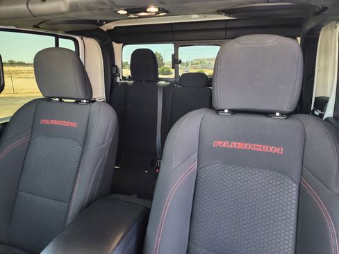 Used 2021 Jeep Gladiator Rubicon AWD/4WD image 19