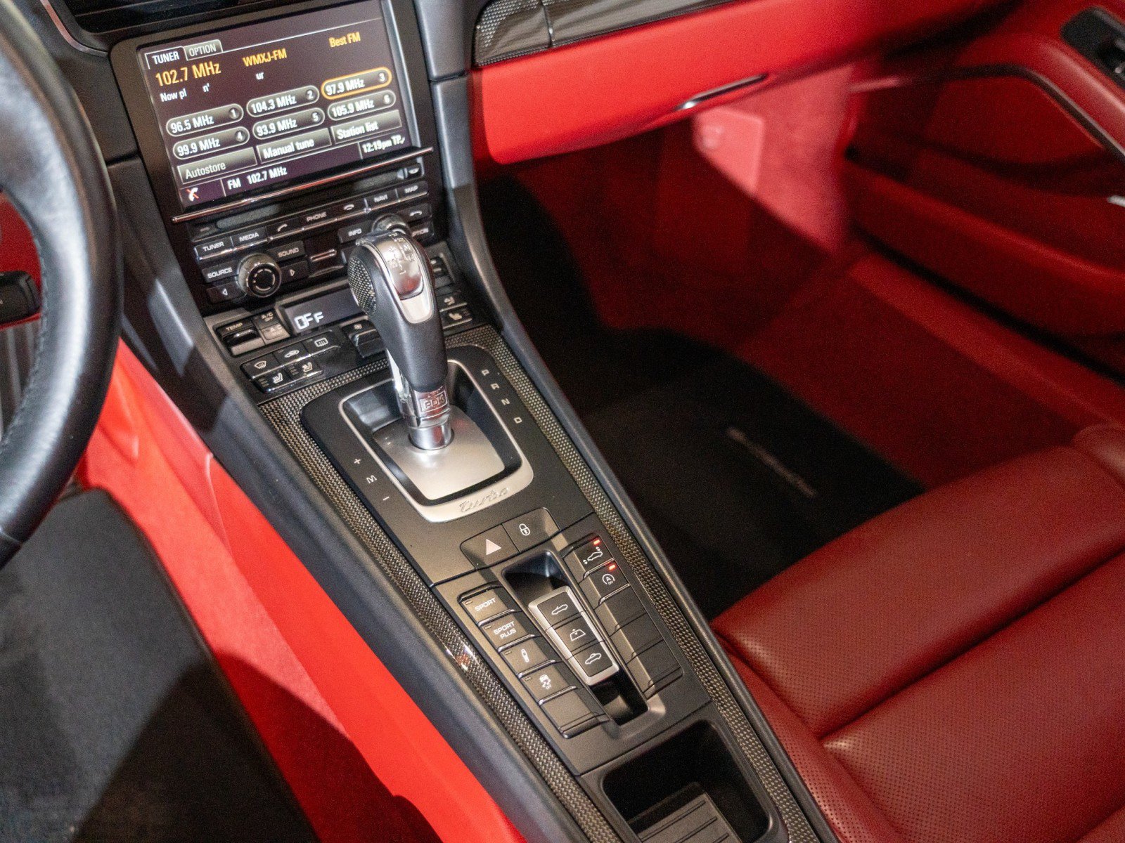 Certified 2015 Porsche 911 4 Cabriolet AWD/4WD image 21