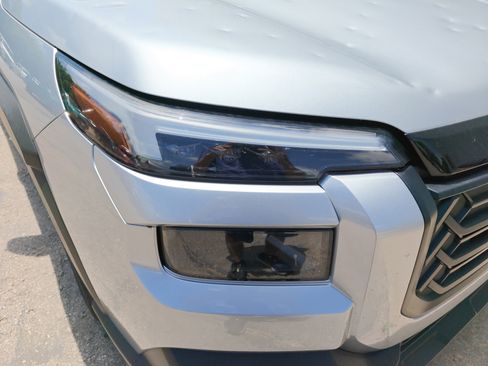 Used 2026 Subaru Outback Premium AWD/4WD image 4