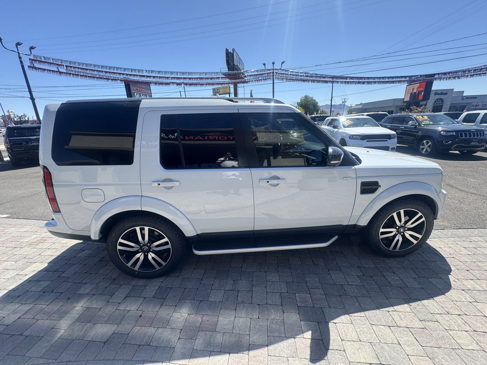 Used 2016 Land Rover LR4 HSE LUX AWD/4WD image 8