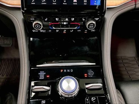 Used 2024 Jeep Grand Cherokee L Summit image 31