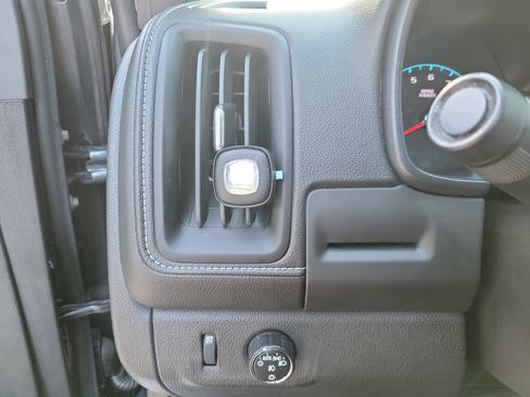 Used 2017 GMC Canyon Denali RWD image 18