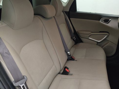 Used 2021 Kia Soul LX FWD image 19