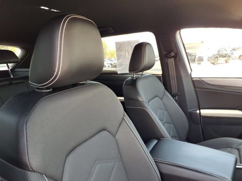 Used 2024 Volkswagen Atlas Cross Sport SE AWD/4WD image 20